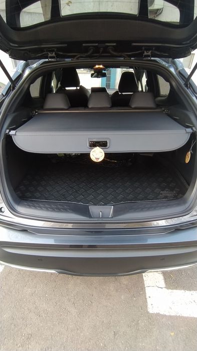 Toyota C-hr C-lassy 2L/184cp full/full,led,piele,JBLsenzori,self park.