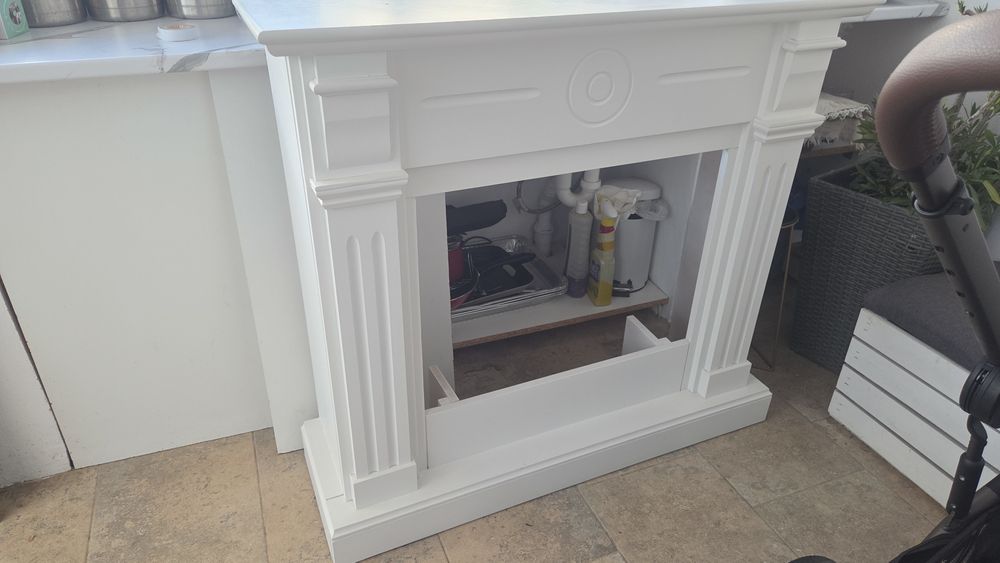 Vand cadru pentru semineu electric