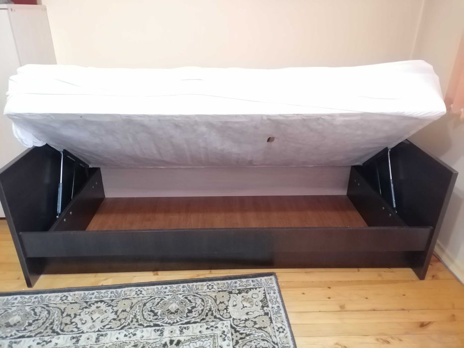 Легло 90/190см с повдигащ механизъм