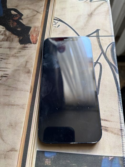 iPhone 12 128 ГБ — отличное состояние