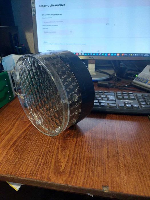 светодиодный фонарь для декоративной подсветки в вашем саду.