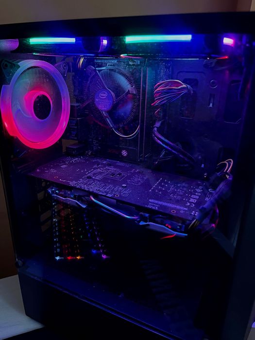 Компютър с инсталиран нов WINDOWS 10 PRO лицензиран