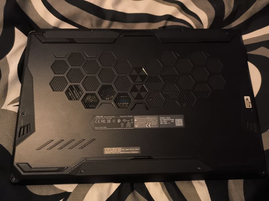Asus Tuf F17 1.38T SSD+SSD
