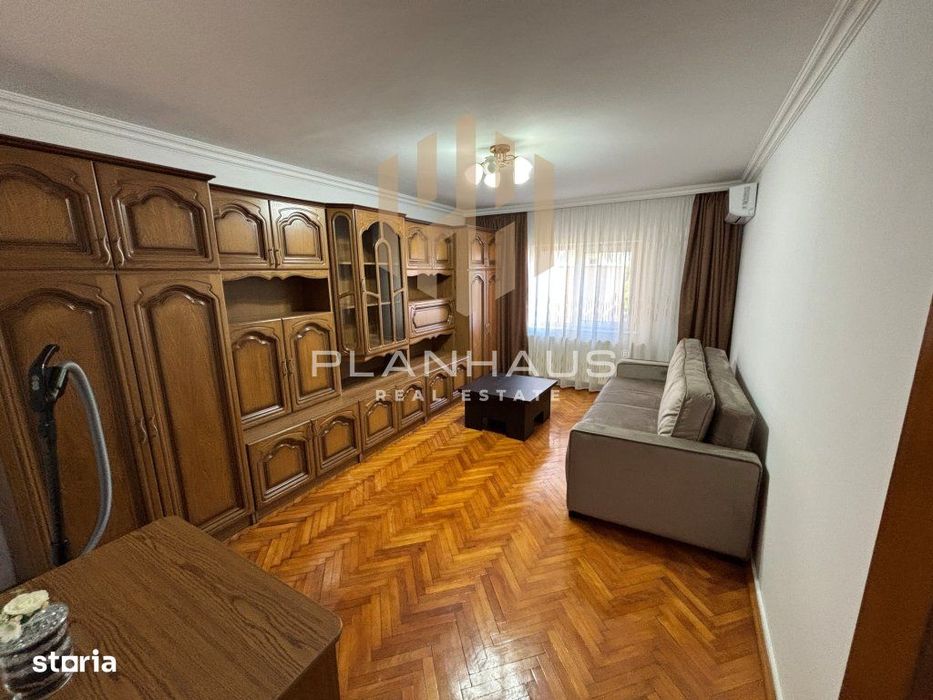 Apartament 2 camere, decomandat - bld. Republicii, zona Liana