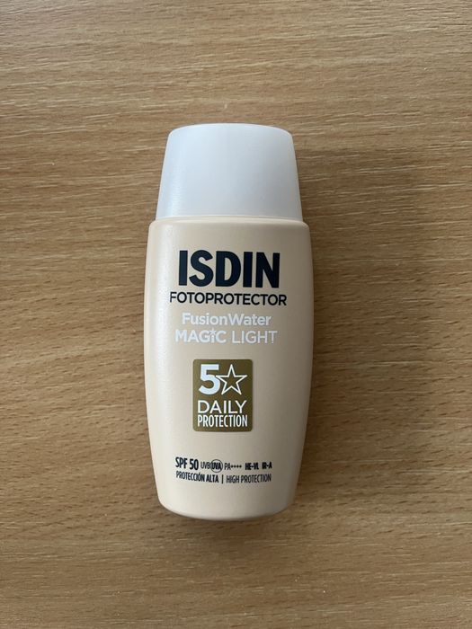 Isdin слънцезащитен крем с цвят