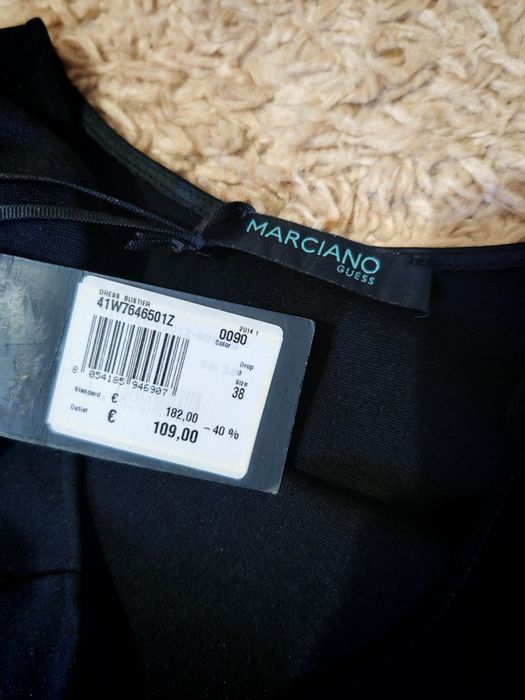 Черна рокля GUESS Marciano