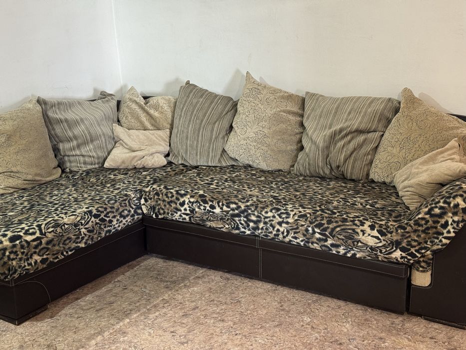 Продается большой Диван, б/у