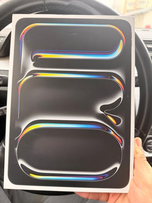 iPad Pro 11 inch (M5) ai-fi + Cellular