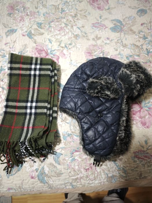 Шапка зимняя. Шарф в подарок.