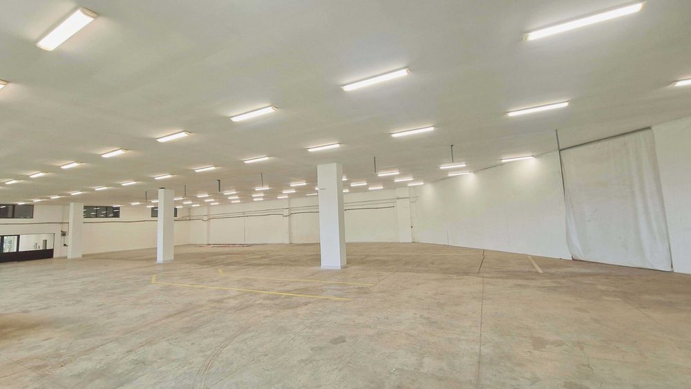 Дава се под наем Склад в Своге - 1300 кв.м за 2295 € - Снимка #9