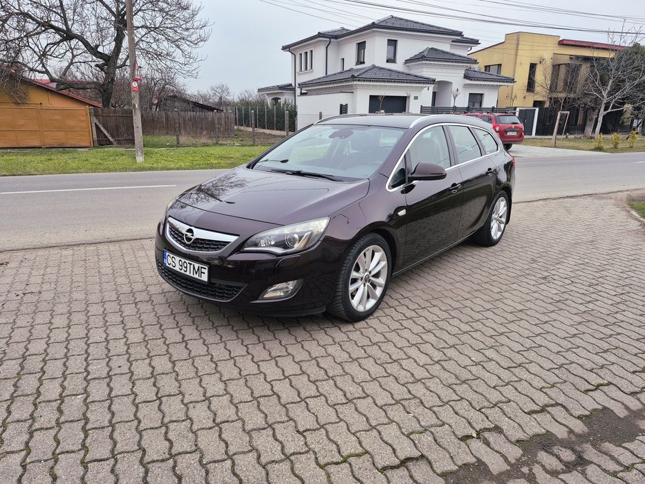 Opel Astra J 1,7 Cdti Anul 2013/(3.400Euro)5... înmatriculată