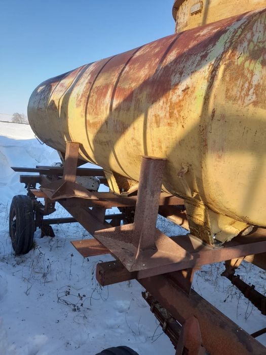 Продам цистерну 4куб под диз.топливо