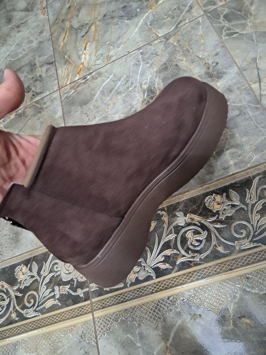 Продам новые Ботинки лоферы