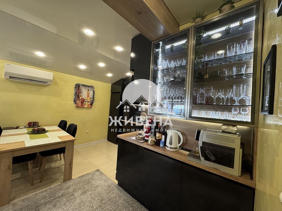 Продава обзаведен 3-стаен апартамент, к.к. Св.Св. Константин и Елена