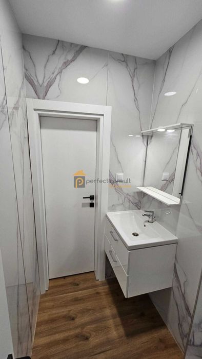 Дава се под наем Тристаен апартамент в Пловдив, Младежки Хълм - 100 кв.м за 747.66 € - Снимка #10