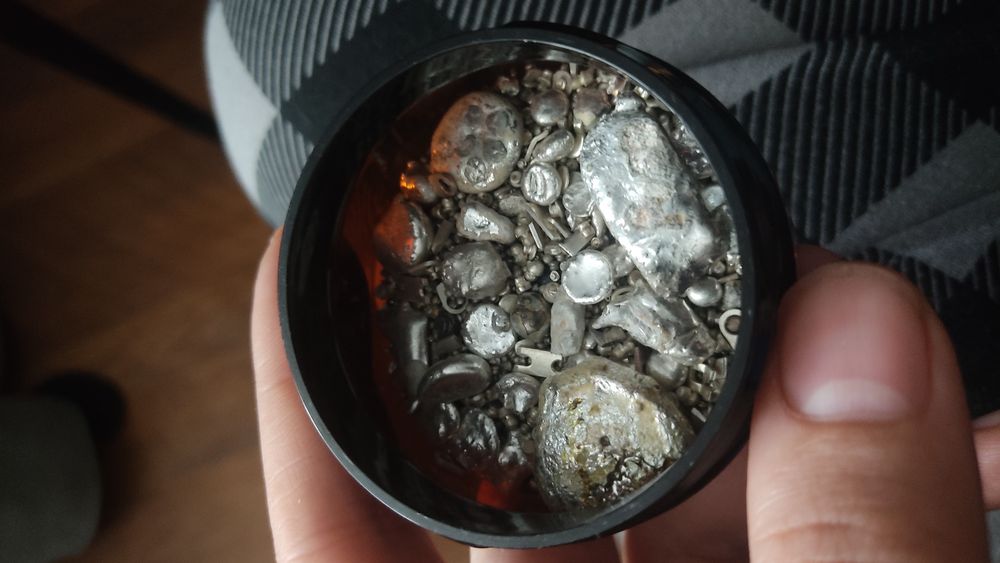 Продам Серебро 999