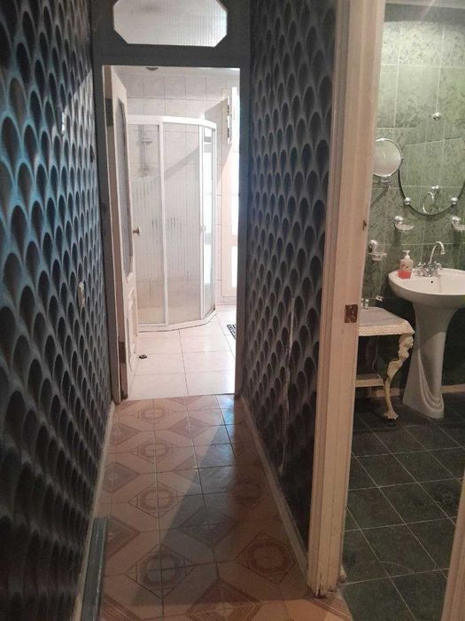 Университет томондан 3 хонали 1 каватдан квартира сотилади