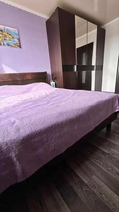 Продам спальный гарнитур