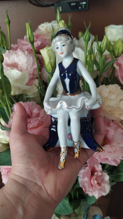 Статуэтки фарфор