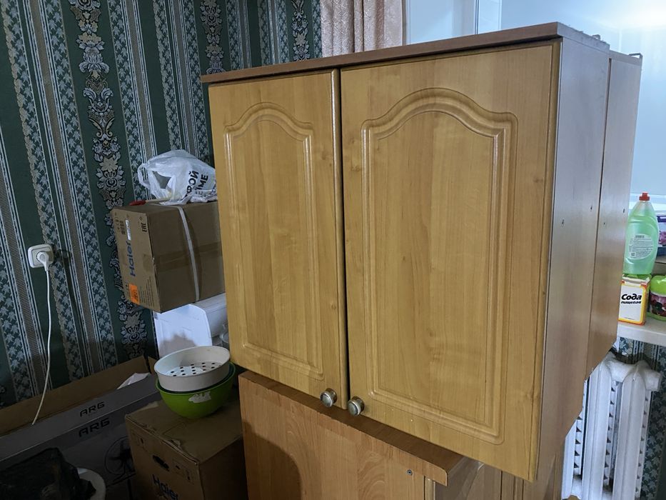 Кухонные шкафы, старые