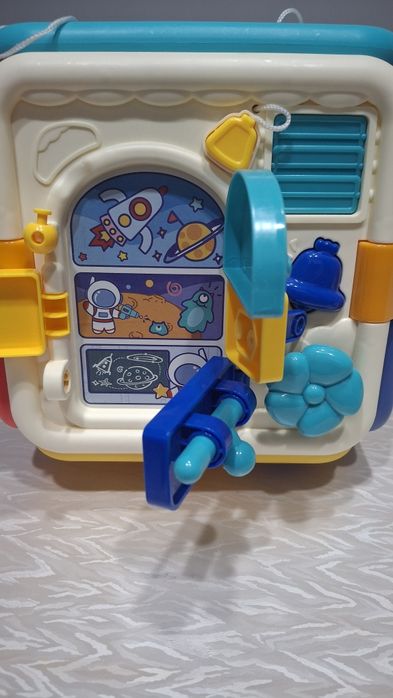 Развивающая игрушка