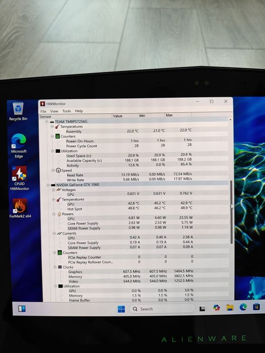 Alienware 13 R3 I7-7700HQ/ GTX 1060 / 256GB SSD /  16GB