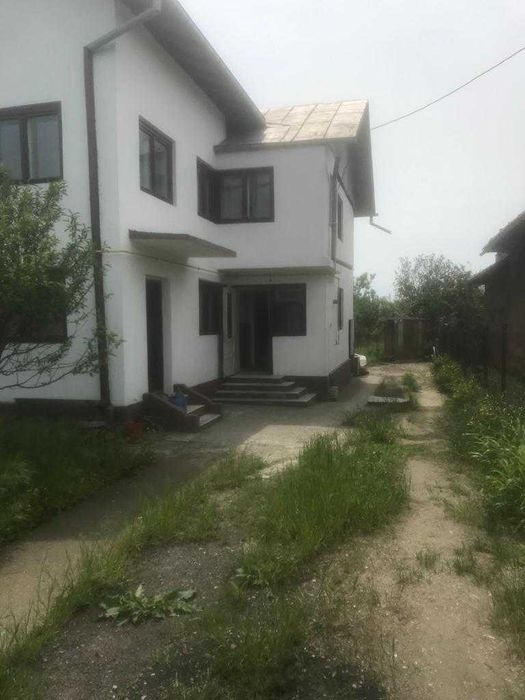 Casa  - Valea Calugareasca