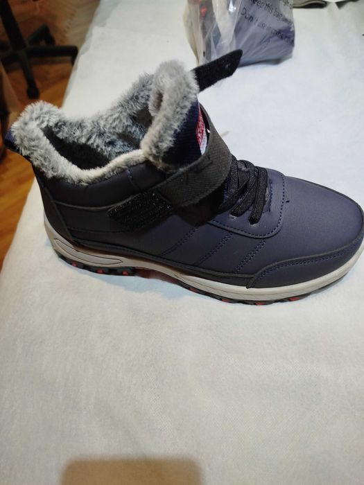 Зимни спортни обувки