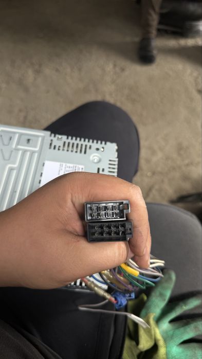 Магнитола sony оригинла и AUX USB и диск
