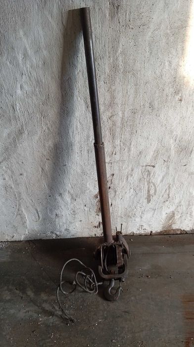 Ручной шахтный жак