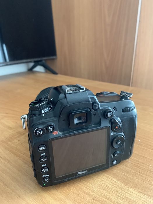 продается фотоаппарат Nikon d7000