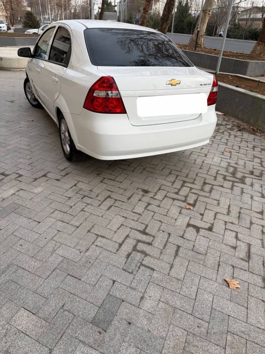 Нексия 3 сотилади