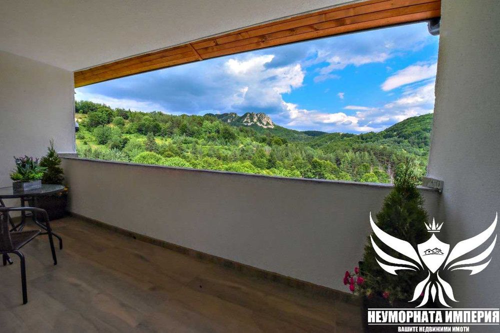 Под наем двуетажна къща за гости в село Мостово обл.Пловдив