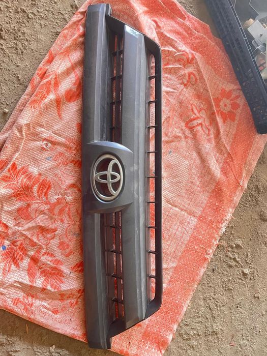 Продам запчасти на Тойоту 4раннер