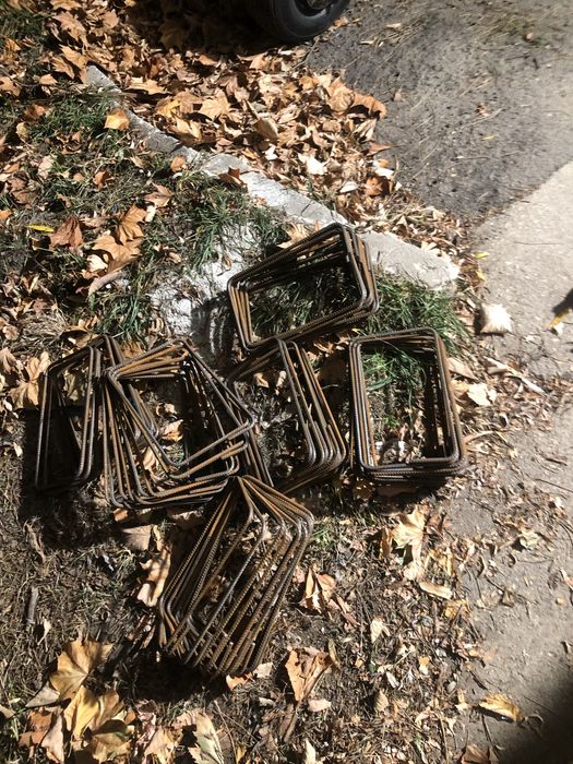 Etrieri la comanda si stoc din fier striat