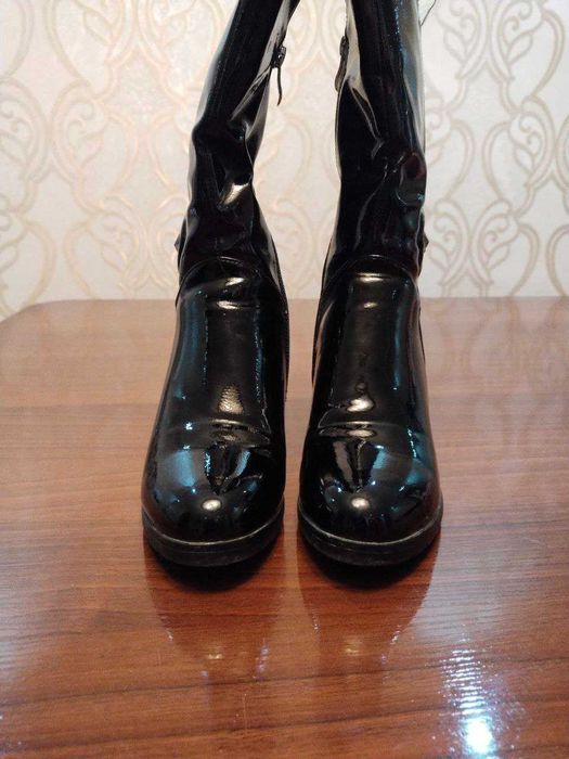 Ayollar oyoq kiyimi qulay