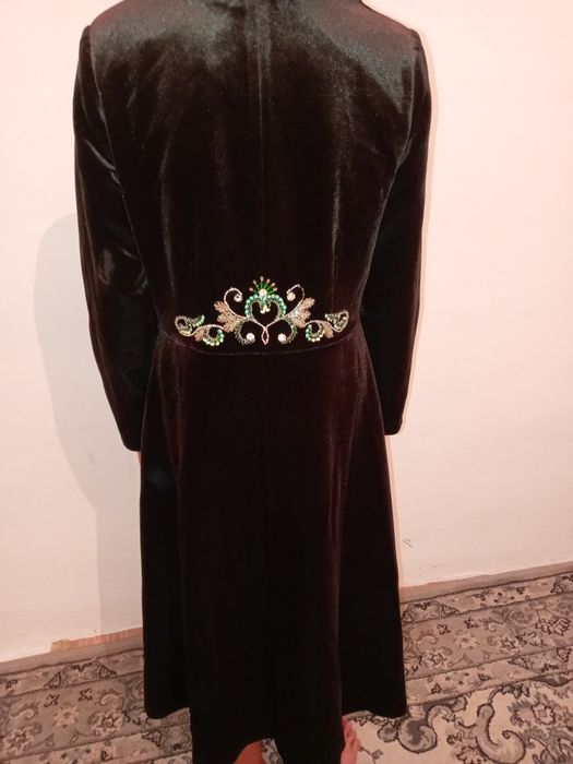 Срочно продаётся бешпет и кәжекей!