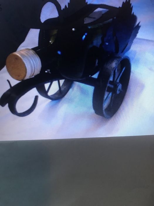 Декоративна кована  стойка за Уиски и свещници ковани ретро