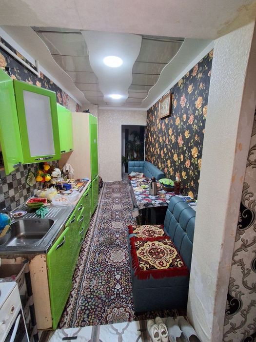 Mega planet ro'parasida, yo'lni yuzi - 1 etaj 3 xona sotiladi !