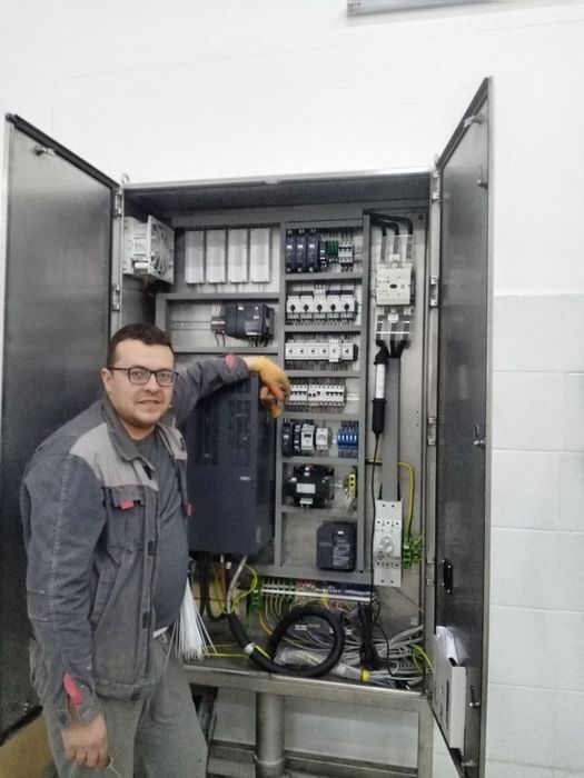 Эликтрик дома уже есть