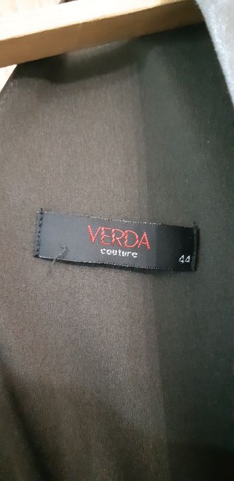 Продам платья 2 шт красивые