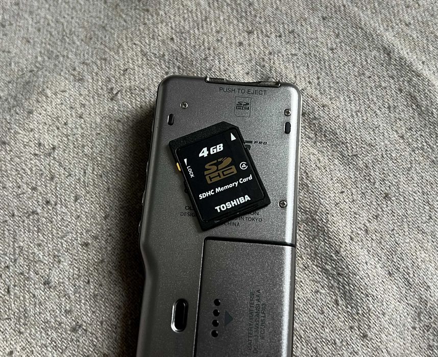 Reportofon portabil digital Olympus DS-2500 + card 4 Gb - profesional