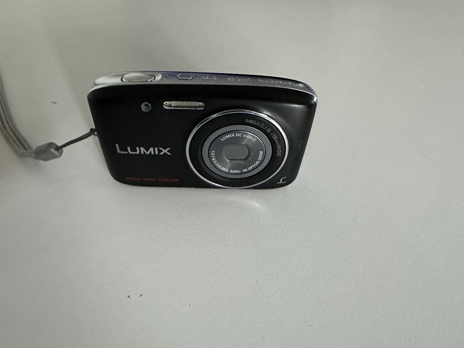 Panasonic Lumix DMC S2