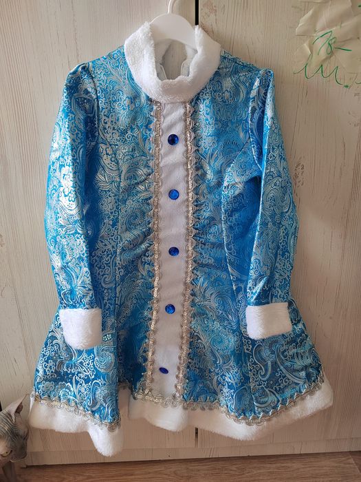 Продам костюм снегурочки