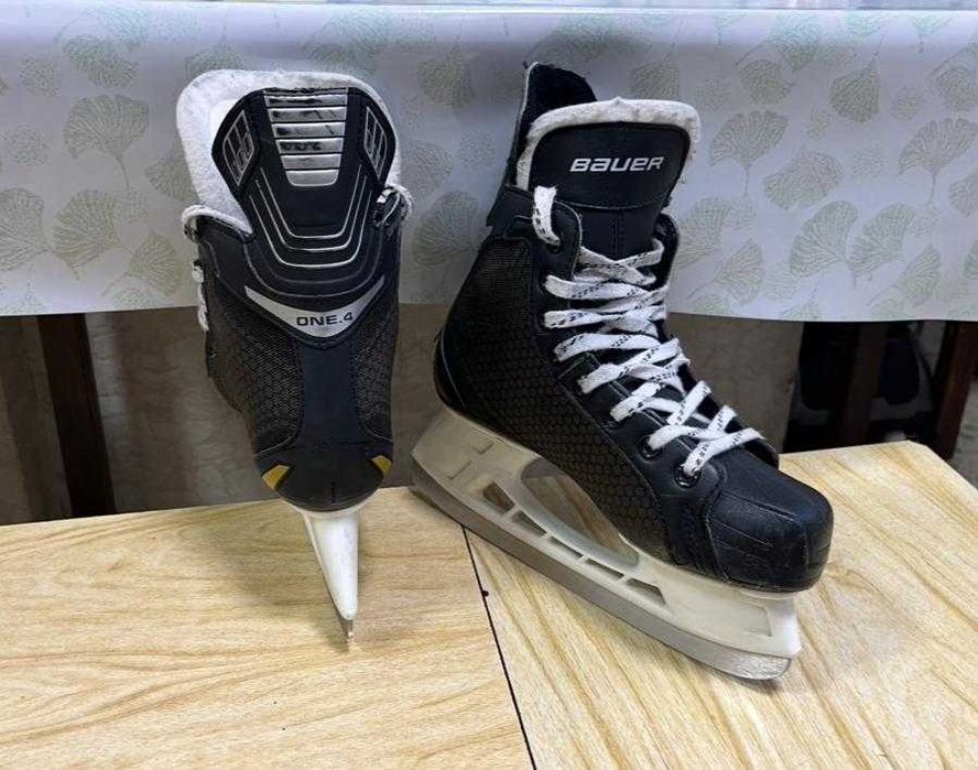Коньки Bauer полупрофессиональные