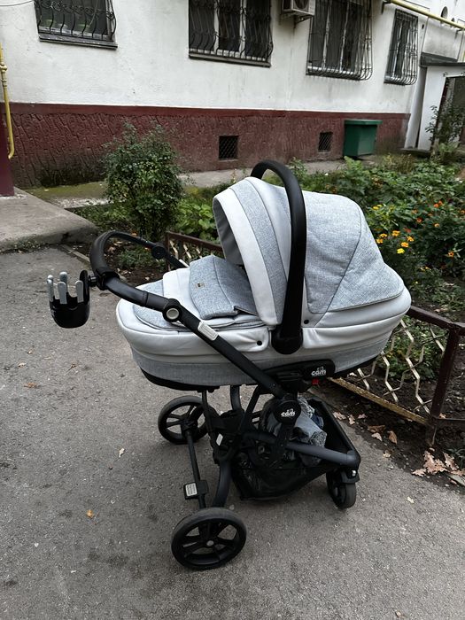 Колясква италия оригинал в отличном состоянии