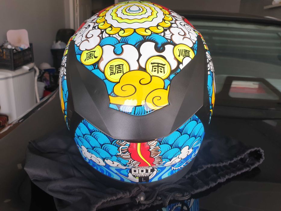 Продаю мотоциклетный шлем (новый)