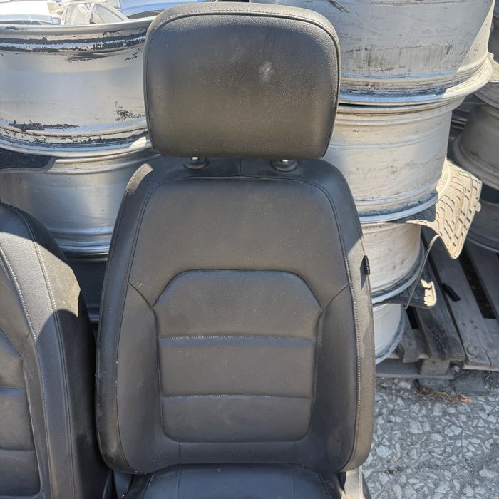 Салон за VW Passat 7 комби кожа забележка ном 4579 1540-4579-1540
