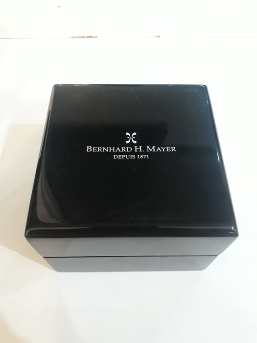 Часы Bernhard H. Mayer Force