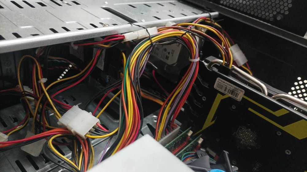 Продается системный блок i5 650/ОЗУ 4Гб/SSD 120Гб/HDD 500Гб